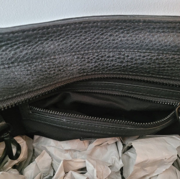 AVGVS Women's large studded handbag, 17x10x9 - Picture 4 of 6